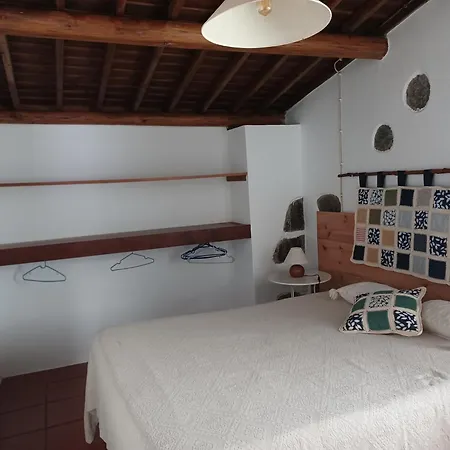 Casa Da Vitoria * Santa Cruz da Graciosa